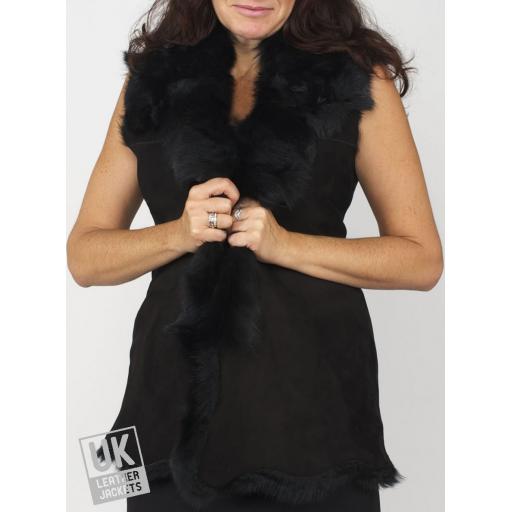 Long Toscana Sheepskin Gilet in Black - Front